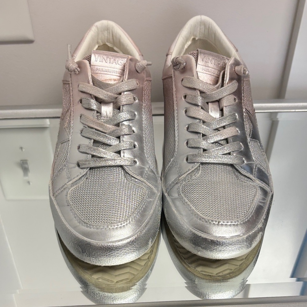 👠Host Pick👠 Vintage Havana “Dynamic” Sneakers - Picture 3 of 9